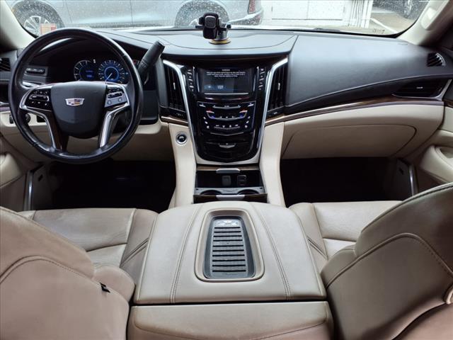 used 2020 Cadillac Escalade ESV car, priced at $30,416