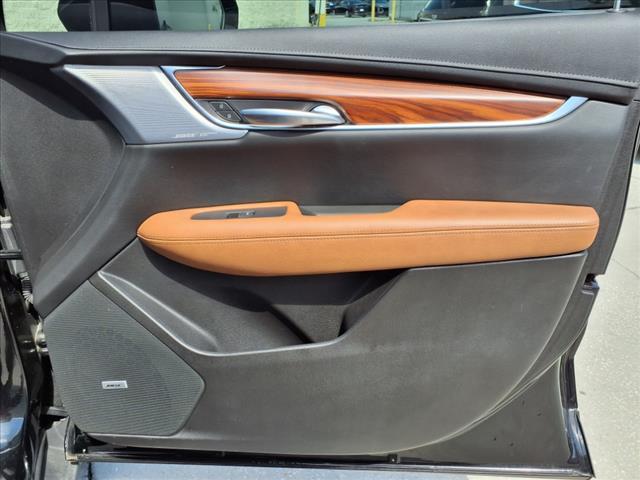 used 2021 Cadillac XT5 car, priced at $29,387