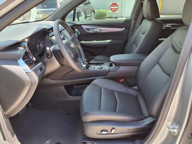 new 2025 Cadillac XT6 car, priced at $52,690