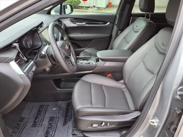 new 2025 Cadillac XT5 car, priced at $54,265