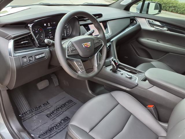 new 2025 Cadillac XT5 car, priced at $54,265