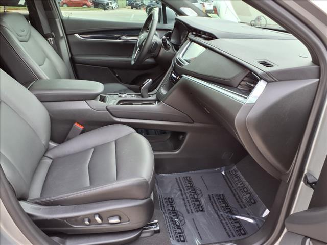 new 2025 Cadillac XT5 car, priced at $54,265