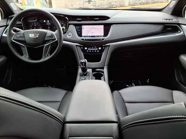 new 2025 Cadillac XT5 car, priced at $54,265