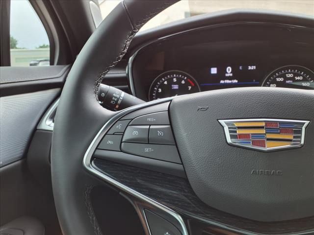 new 2025 Cadillac XT5 car, priced at $54,265