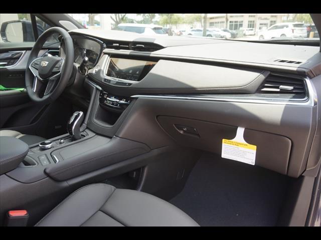 new 2025 Cadillac XT5 car, priced at $56,290