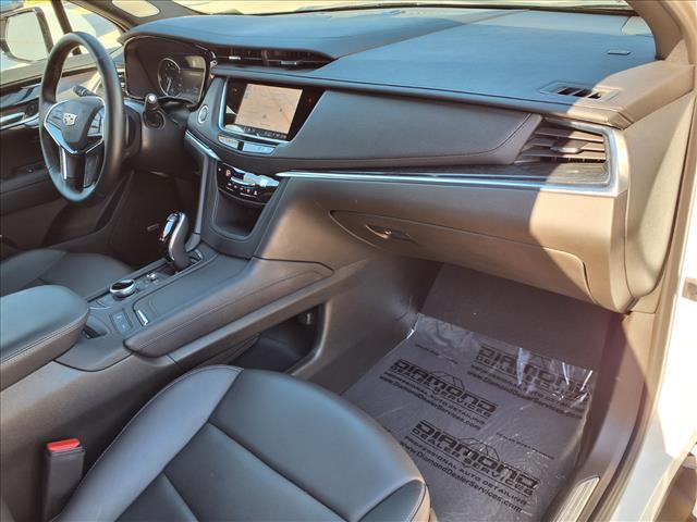 used 2025 Cadillac XT5 car, priced at $42,999