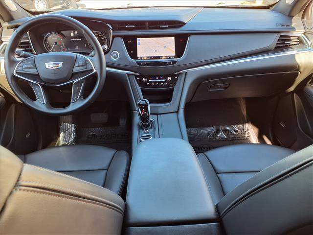 used 2025 Cadillac XT5 car, priced at $42,999