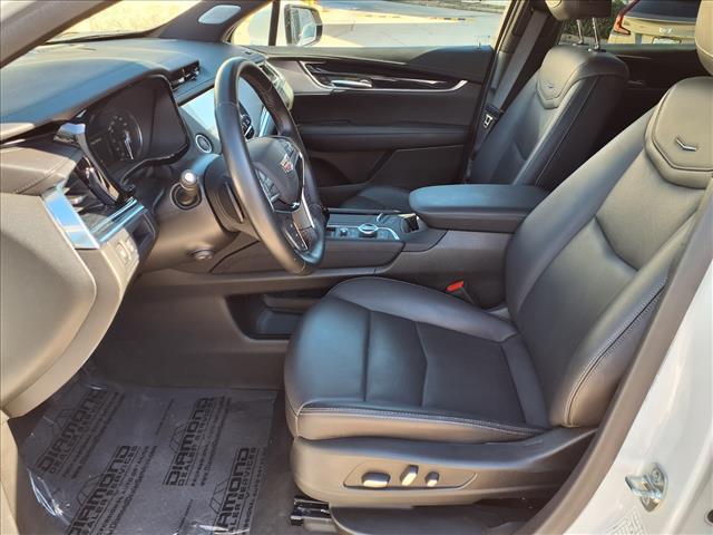 used 2025 Cadillac XT5 car, priced at $42,999