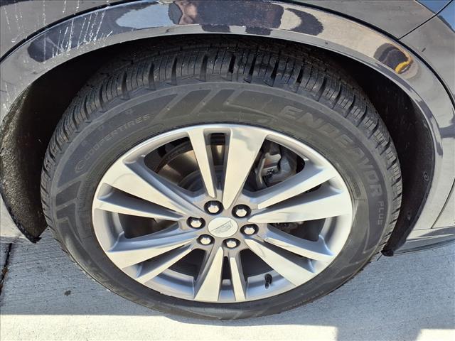 used 2024 Cadillac XT6 car, priced at $40,869