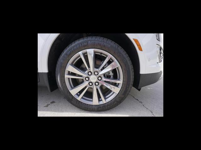 new 2025 Cadillac XT5 car, priced at $56,890