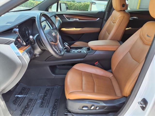 used 2021 Cadillac XT5 car, priced at $28,024