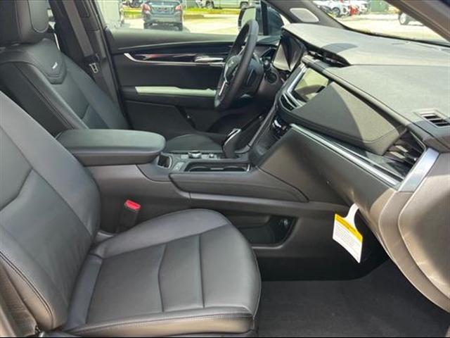 new 2025 Cadillac XT5 car, priced at $51,990