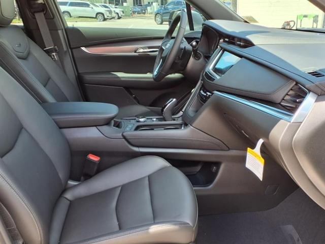 new 2025 Cadillac XT6 car, priced at $47,440