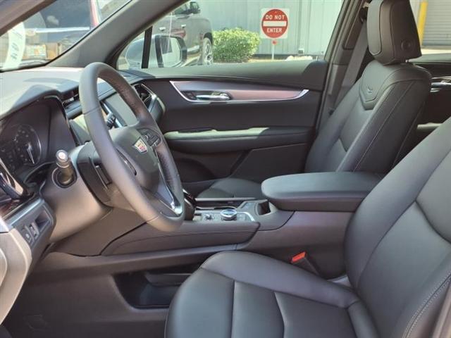 new 2025 Cadillac XT6 car, priced at $47,440