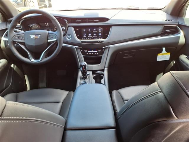 new 2025 Cadillac XT6 car, priced at $47,440