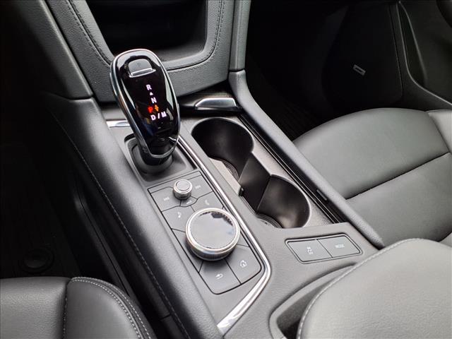 used 2025 Cadillac XT6 car, priced at $47,888