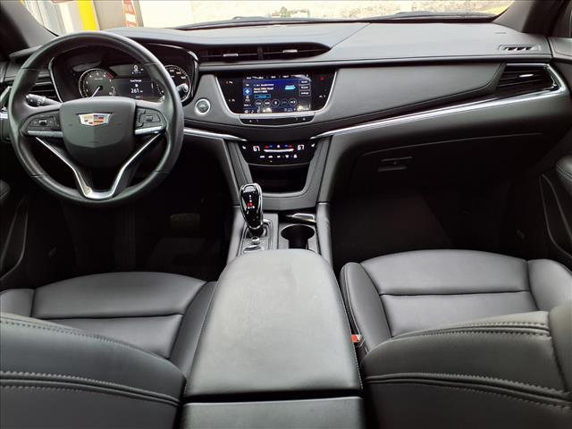 used 2025 Cadillac XT6 car, priced at $47,888