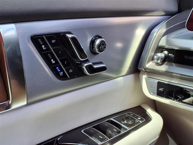 new 2026 Cadillac VISTIQ car, priced at $79,715