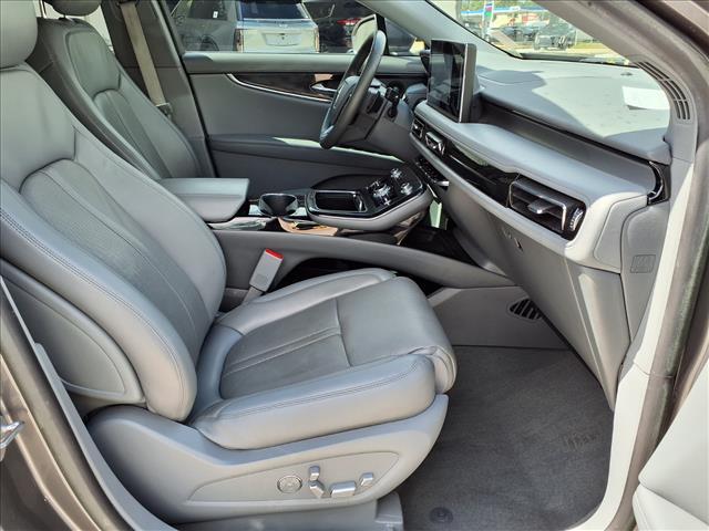 used 2021 Lincoln Nautilus car, priced at $29,163
