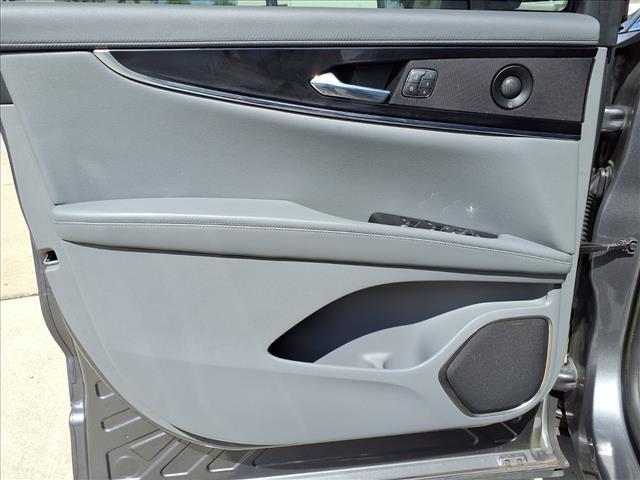 used 2021 Lincoln Nautilus car, priced at $29,163