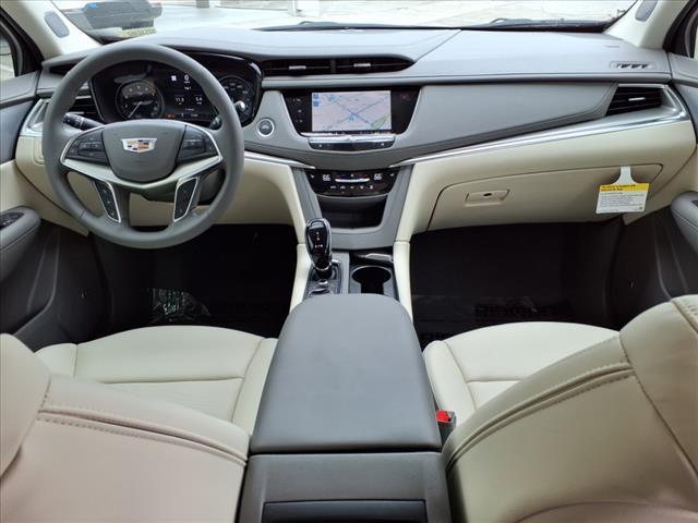 new 2025 Cadillac XT5 car, priced at $56,790