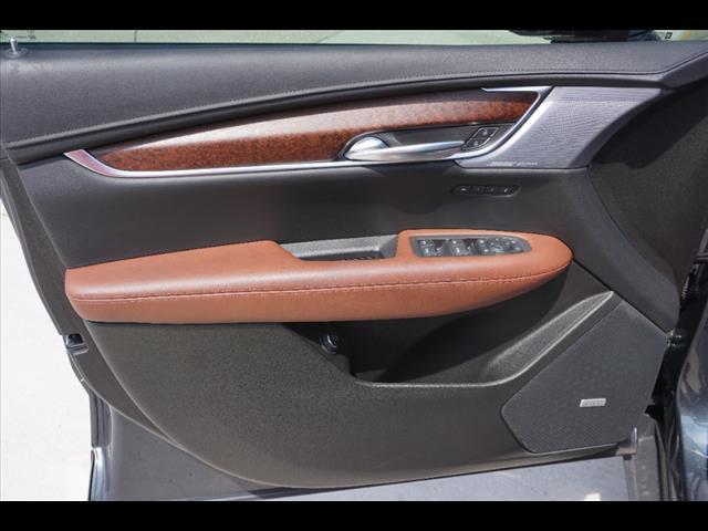 used 2021 Cadillac XT5 car, priced at $31,193