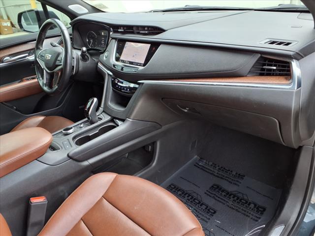 used 2021 Cadillac XT5 car, priced at $30,300