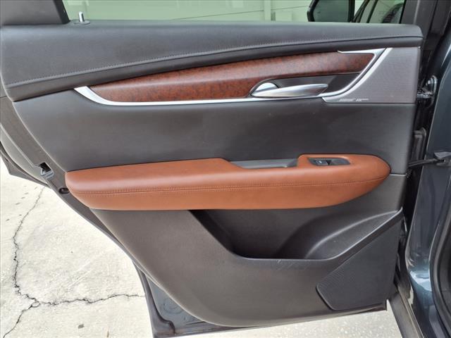 used 2021 Cadillac XT5 car, priced at $30,300