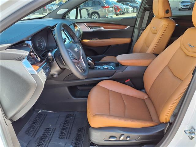 new 2025 Cadillac XT5 car, priced at $57,790