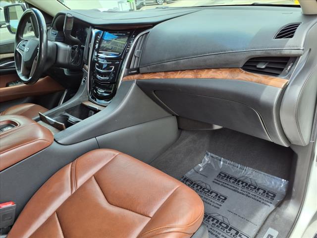 used 2019 Cadillac Escalade ESV car, priced at $31,209