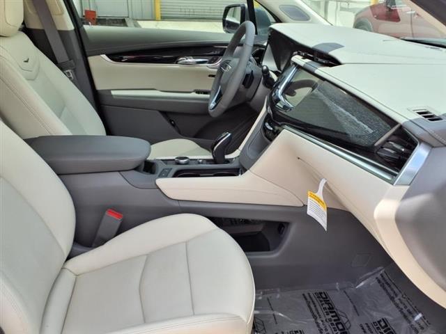 new 2025 Cadillac XT6 car, priced at $61,765