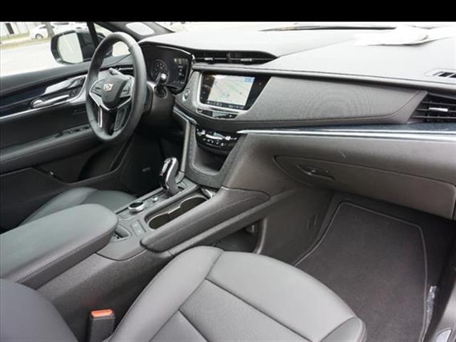 new 2025 Cadillac XT5 car, priced at $55,490