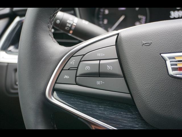 new 2025 Cadillac XT5 car, priced at $55,490