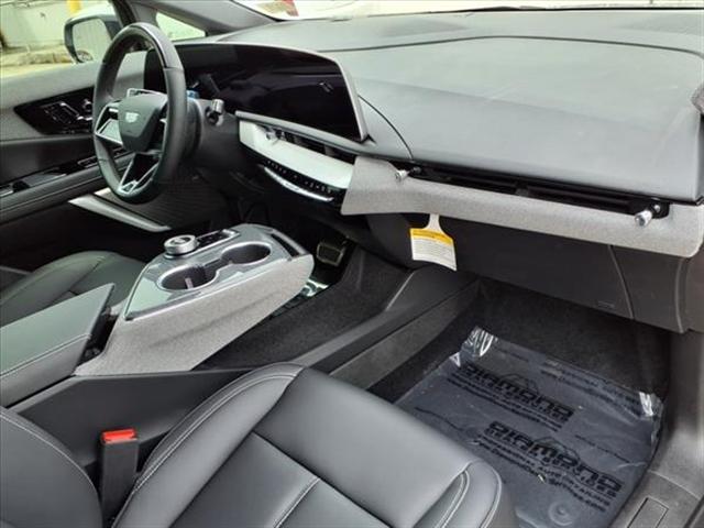 new 2025 Cadillac OPTIQ car, priced at $55,615