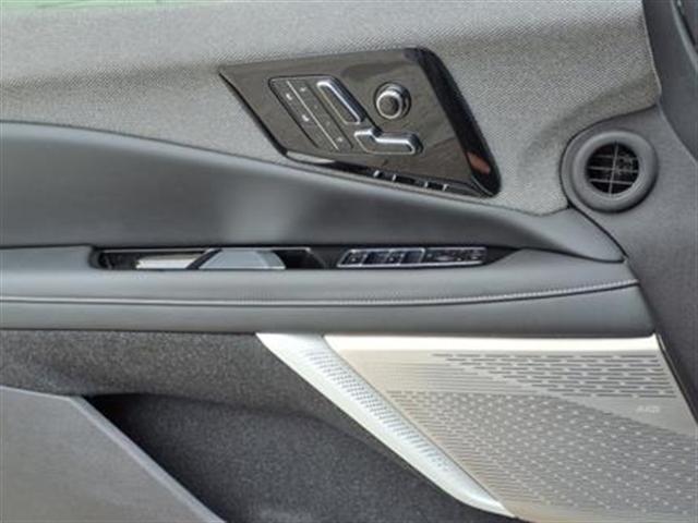 new 2025 Cadillac OPTIQ car, priced at $55,615
