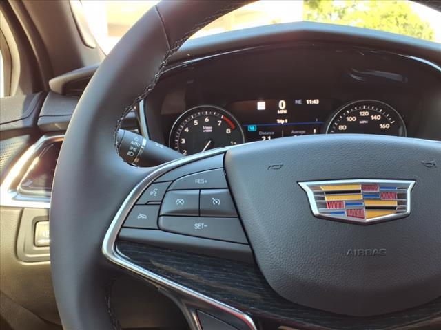 new 2025 Cadillac XT5 car, priced at $57,790