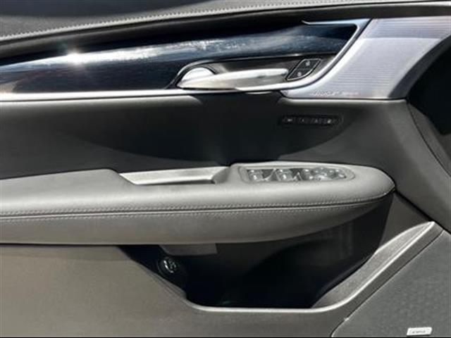 new 2025 Cadillac XT5 car, priced at $53,215