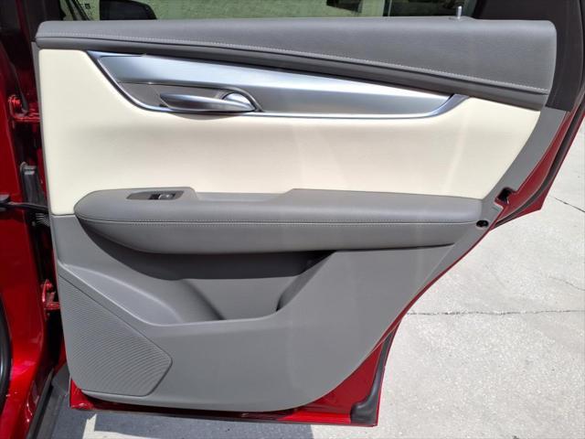 used 2022 Cadillac XT5 car, priced at $32,011