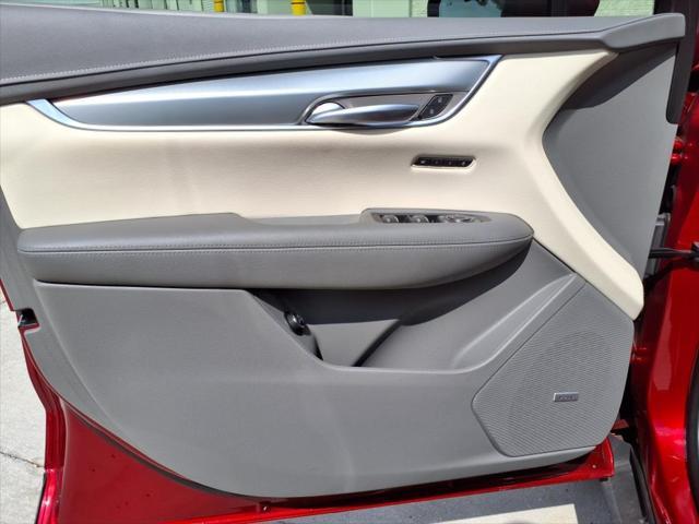 used 2022 Cadillac XT5 car, priced at $32,011