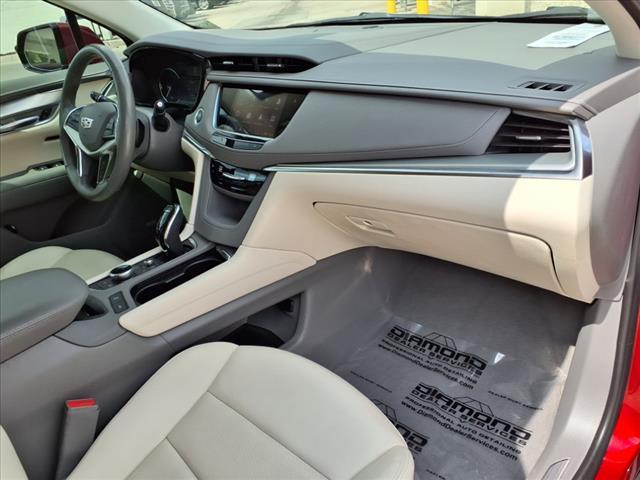 used 2022 Cadillac XT5 car, priced at $30,906