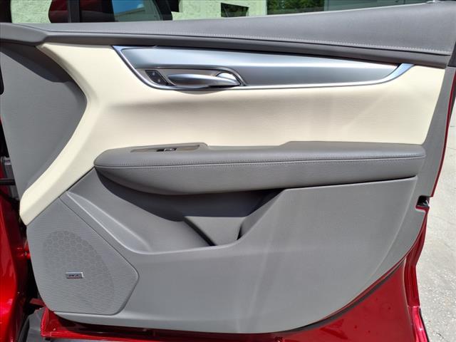 used 2022 Cadillac XT5 car, priced at $30,906