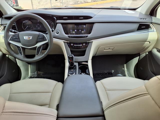 used 2022 Cadillac XT5 car, priced at $30,906