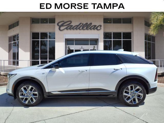 new 2025 Cadillac OPTIQ car, priced at $55,615