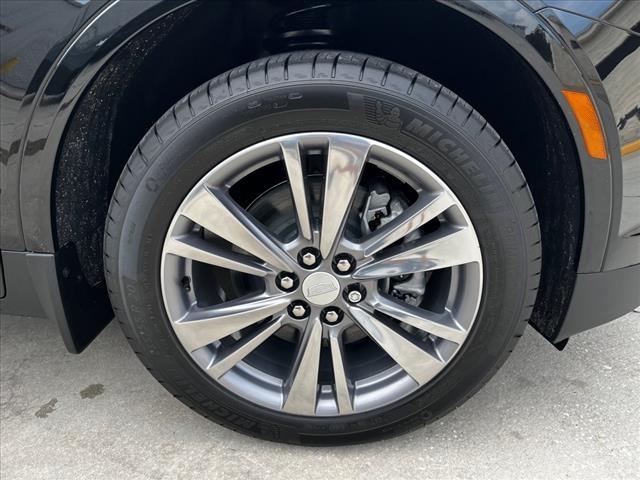 new 2025 Cadillac XT5 car, priced at $52,615