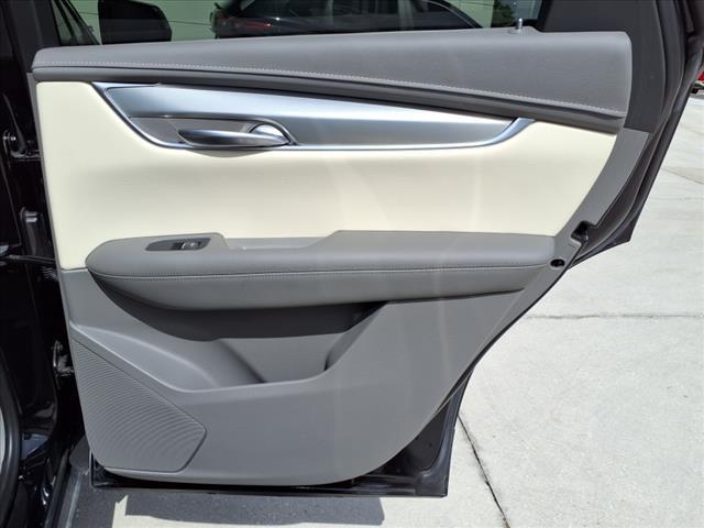 used 2022 Cadillac XT5 car, priced at $32,262
