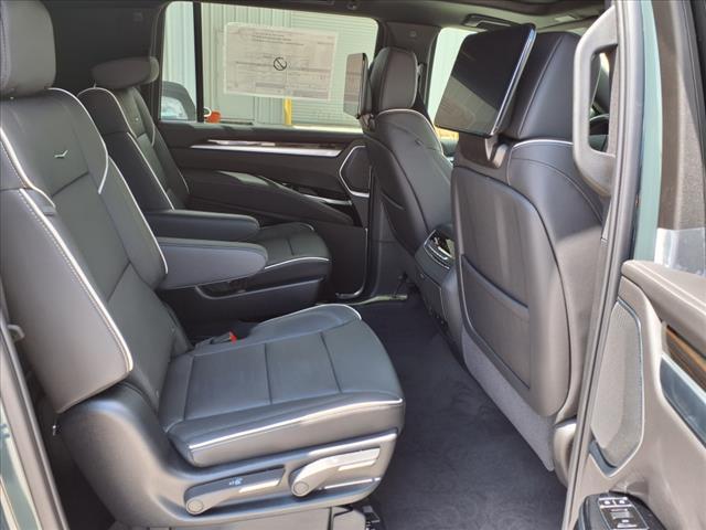 new 2025 Cadillac Escalade ESV car, priced at $115,914