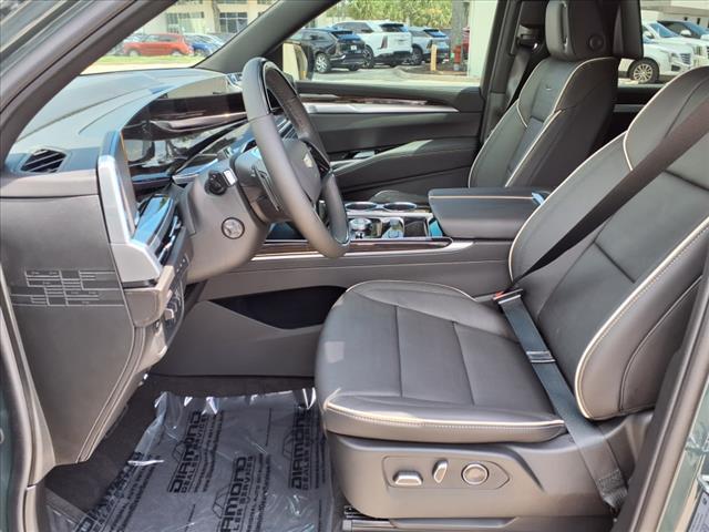 new 2025 Cadillac Escalade ESV car, priced at $115,914