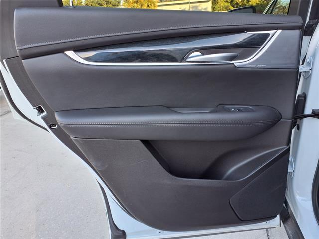 used 2025 Cadillac XT5 car, priced at $42,123