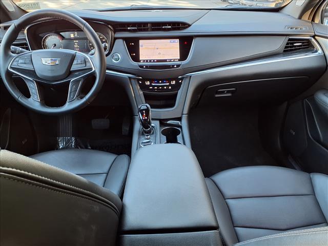 used 2025 Cadillac XT5 car, priced at $42,123