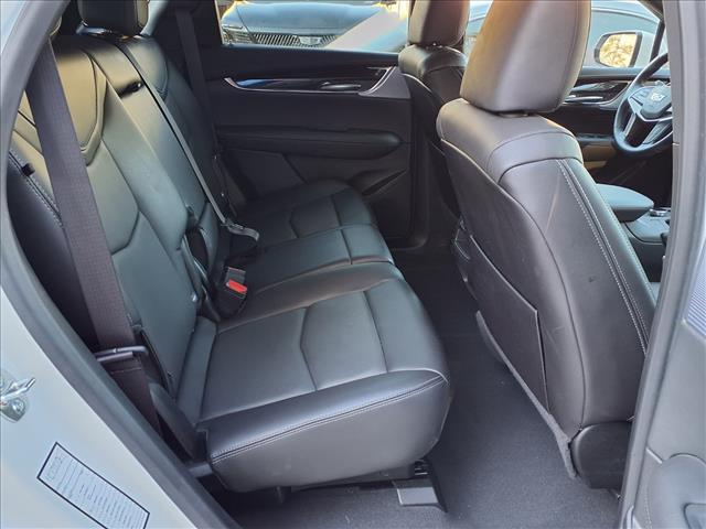 used 2025 Cadillac XT5 car, priced at $42,123